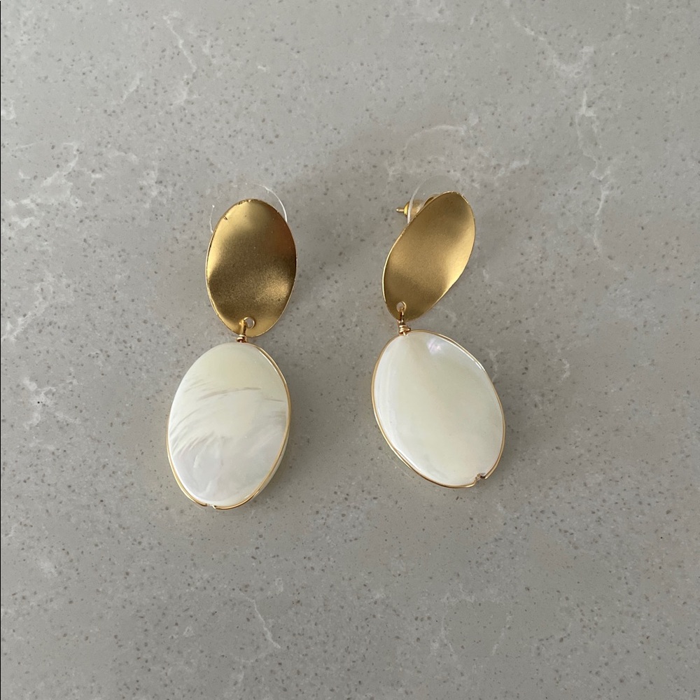 Elegant Gold and Cream Earrings